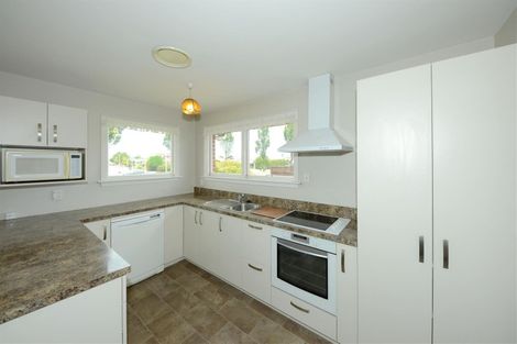Photo of property in 797 Main North Road, Belfast, Christchurch, 8051