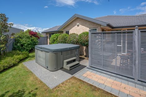 Photo of property in 54 Westpark Drive, Burnside, Christchurch, 8053