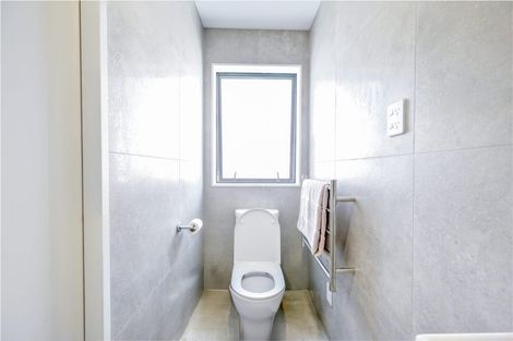 Photo of property in 2/21 Podgora Avenue, Kumeu, 0810