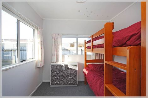 Photo of property in 13 Dewe Terrace, Foxton Beach, Foxton, 4815
