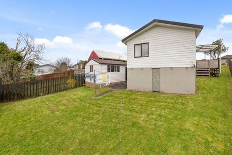 Photo of property in 71 Etherton Drive, Weymouth, Auckland, 2103