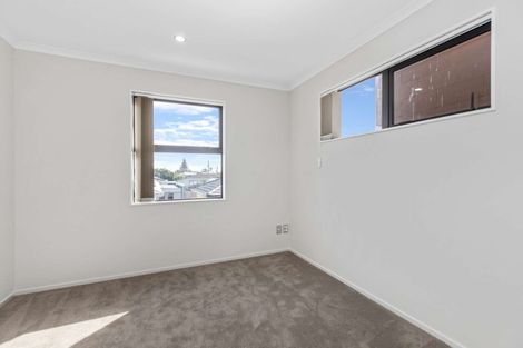 Photo of property in 79a Russell Road, Manurewa, Auckland, 2102