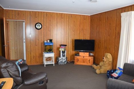 Photo of property in 3 Blue Way, Glendene, Auckland, 0602