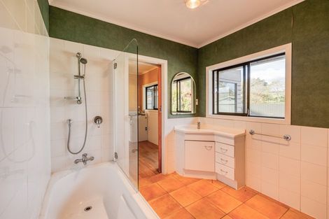 Photo of property in 12 Brookvale Lane, Taupaki, Henderson, 0782