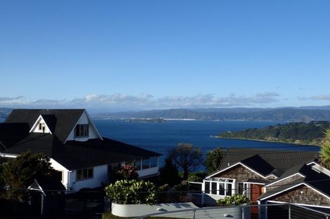 Photo of property in 17 Robieson Street, Roseneath, Wellington, 6011