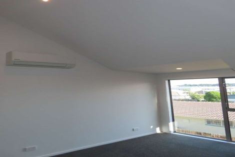 Photo of property in 3/246 Marine Parade, New Brighton, Christchurch, 8061