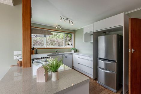 Photo of property in 102 Ruapehu Street, Paraparaumu, 5032