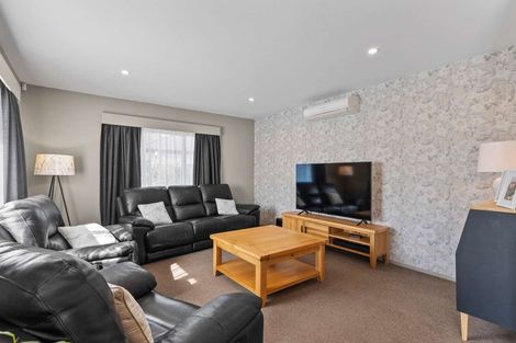 Photo of property in 62 Aroha Street, Pegasus, 7612