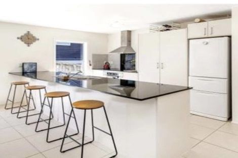 Photo of property in 9 Tararua Close, Aotea, Porirua, 5024