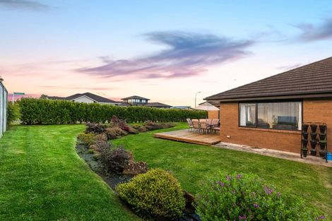 Photo of property in 16 Pitoitoi Drive, Riverhead, 0820