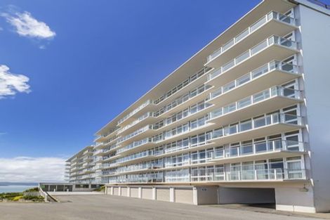 Photo of property in Gateway Apartments, 19 Maida Vale Road, Roseneath, Wellington, 6011