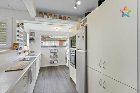 Photo of property in 114 Waddington Drive, Naenae, Lower Hutt, 5011