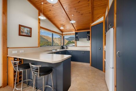 Photo of property in 28 Lawrence Street, Havelock, 7100