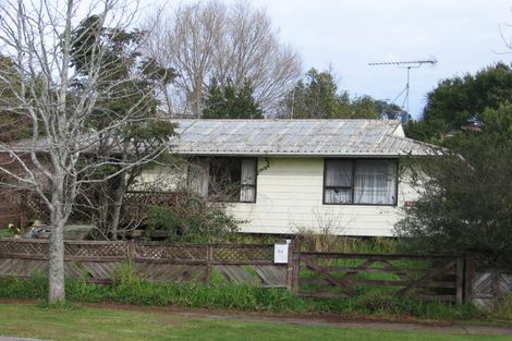 Photo of property in 39 Awaroa Road, Helensville, 0800