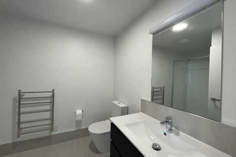Photo of property in 4/11 Carlos Drive, Flat Bush, Auckland, 2016
