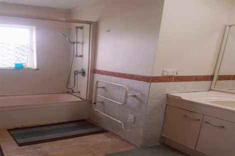 Photo of property in 2 Whitmore Road, Mount Roskill, Auckland, 1041