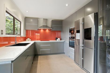 Photo of property in 24 Atarua Gardens, Waiatarua, Auckland, 0604