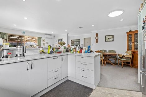 Photo of property in 32a Centreway Road, Orewa, 0931