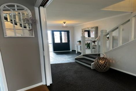 Photo of property in 6 Hampton Place, Springvale, Whanganui, 4501