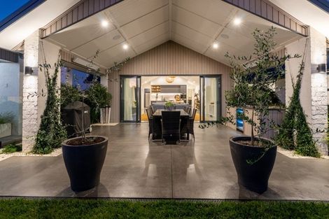 Photo of property in 25 Mike Smith Drive, Cambridge, 3434