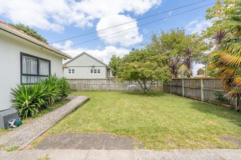 Photo of property in 16 Marire Avenue, Frankton, Hamilton, 3204