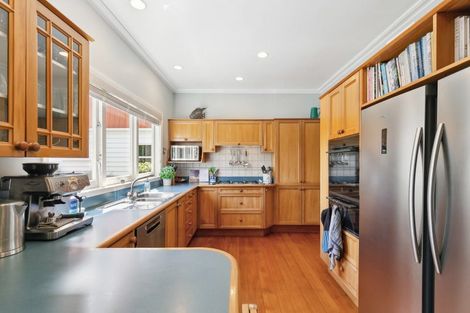 Photo of property in 4 Nicholson Road, Khandallah, Wellington, 6035