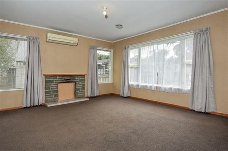 Photo of property in 3 Taupo Street, Green Bay, Auckland, 0604