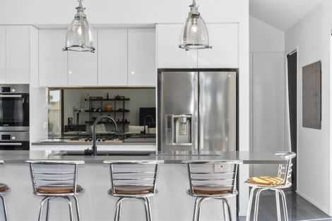 Photo of property in 35 Maria Tini Drive, Papamoa Beach, Papamoa, 3118