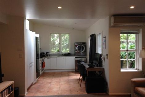 Photo of property in 76 Beach Road, Castor Bay, Auckland, 0620