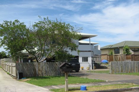 Photo of property in 9a Crispe Road, Clarks Beach, 2122