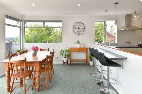 Photo of property in 37a Brightside Road, Stanmore Bay, Whangaparaoa, 0932