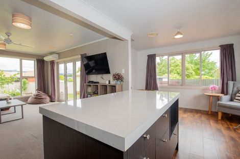 Photo of property in 90 Ashworth Street, Alexandra, 9320