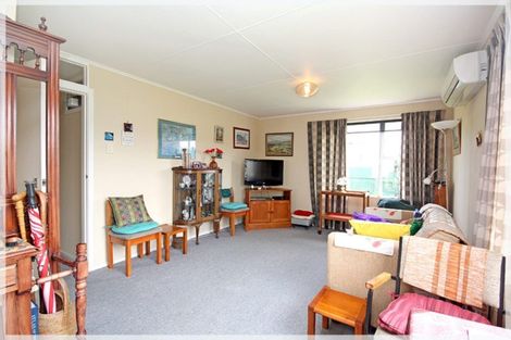 Photo of property in 6a Te Awa Street, Foxton Beach, Foxton, 4815