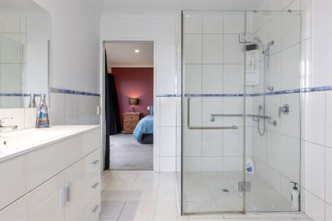 Photo of property in 1 Vaucluse Drive, Nukuhau, Taupo, 3330