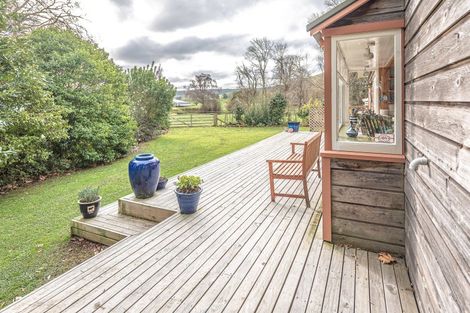 Photo of property in 122 Kaiwhaiki Road, Kaiwhaiki, Whanganui, 4575