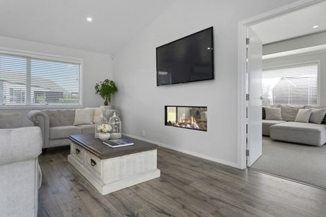 Photo of property in 9 Mike Smith Drive, Cambridge, 3434