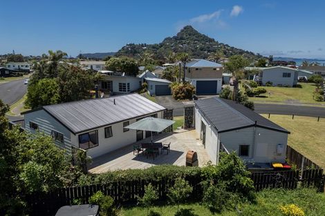 Photo of property in 1 Norfolk Place, Tairua, 3508
