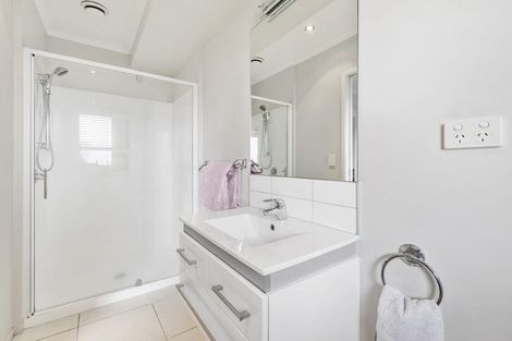 Photo of property in 63 Mack Place, Red Hill, Papakura, 2110