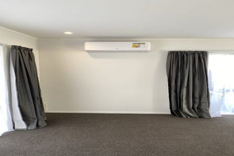 Photo of property in 12 Duxfield Drive, Ranui, Auckland, 0612