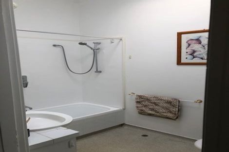 Photo of property in 1/10 Hobson Crescent, Thorndon, Wellington, 6011