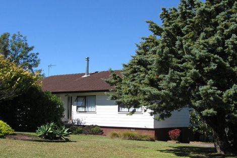 Photo of property in 13 Peterhouse Place, West Harbour, Auckland, 0618