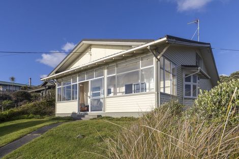 Photo of property in 82 The Parade, Paekakariki, 5034