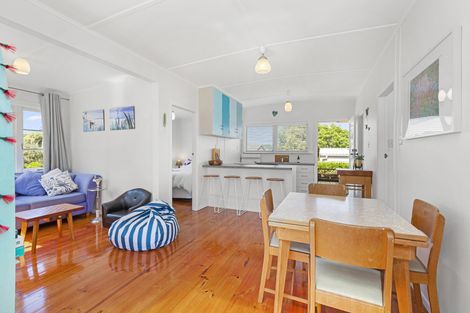 Photo of property in 66a Wainui Road, Raglan, 3225