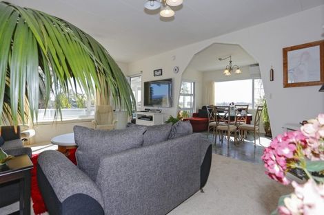 Photo of property in 9 Te Arawa Place, Welcome Bay, Tauranga, 3112