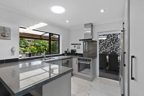 Photo of property in 34 Teal Place, Pyes Pa, Tauranga, 3112