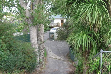 Photo of property in 2/8 Adriatic Avenue, Henderson, Auckland, 0612