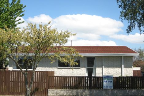 Photo of property in 2/11 Chipping Lane, Redwood, Christchurch, 8051