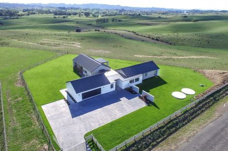 Photo of property in 63 Grove Road, Te Pahu, Hamilton, 3285