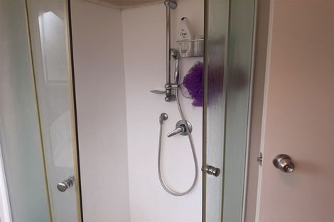 Photo of property in 15 Limond Street, Randwick Park, Auckland, 2105