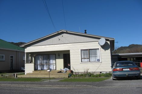Photo of property in 23 Clifford Street, Cobden, Greymouth, 7802